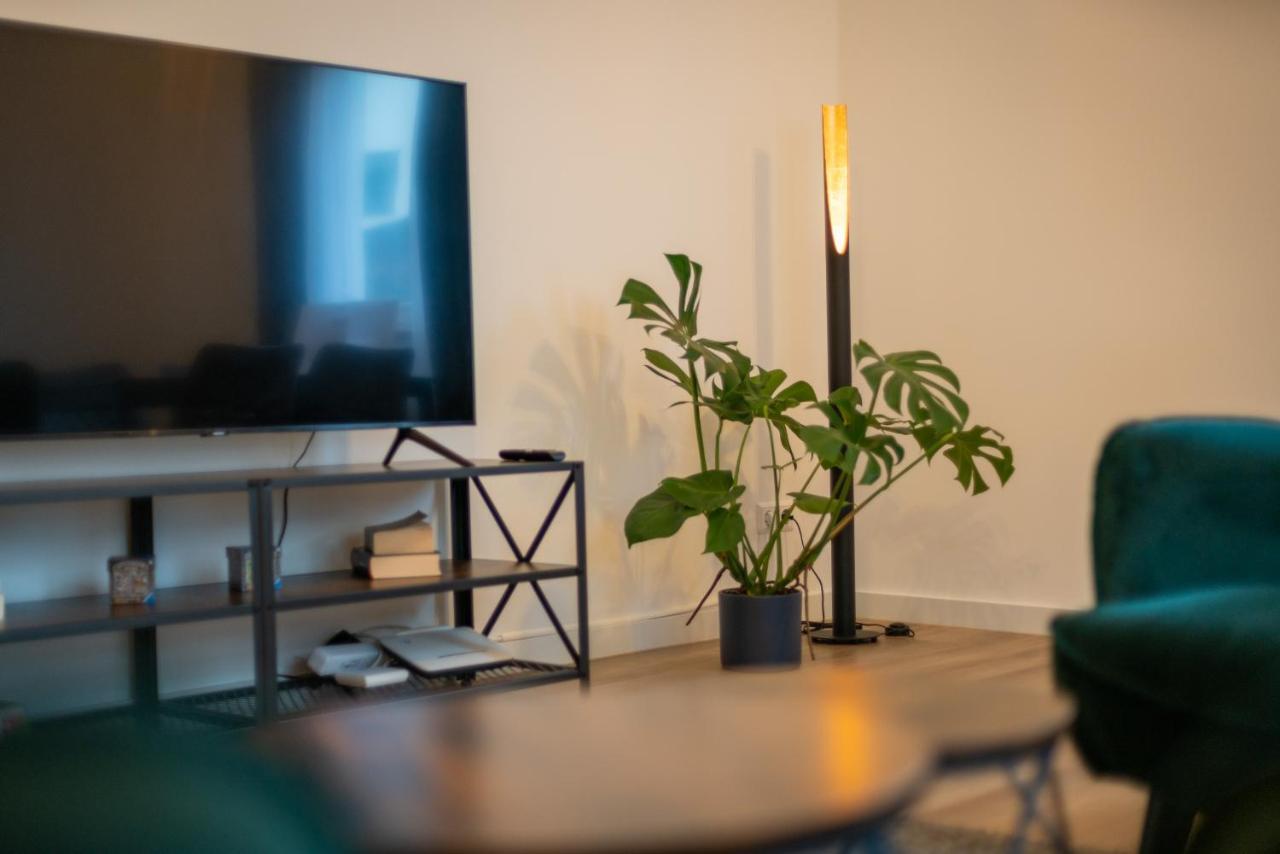 Free Living - Jungle Design Apartments, Zentrum, Parkplatz, Kueche, Wlan Волфсбург Екстериор снимка